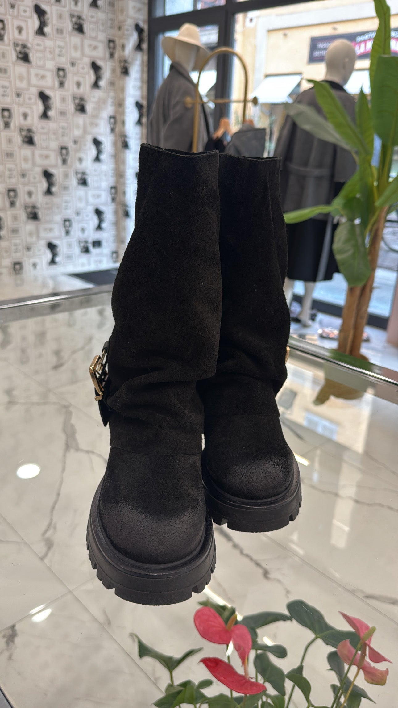 Stivale divine follie