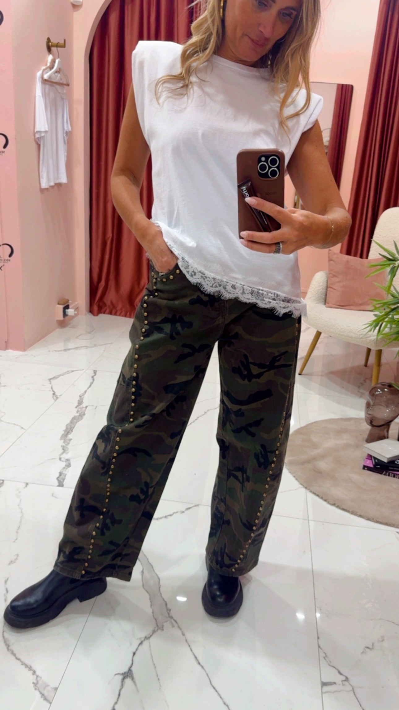 Pantalone mimetico Borchiato