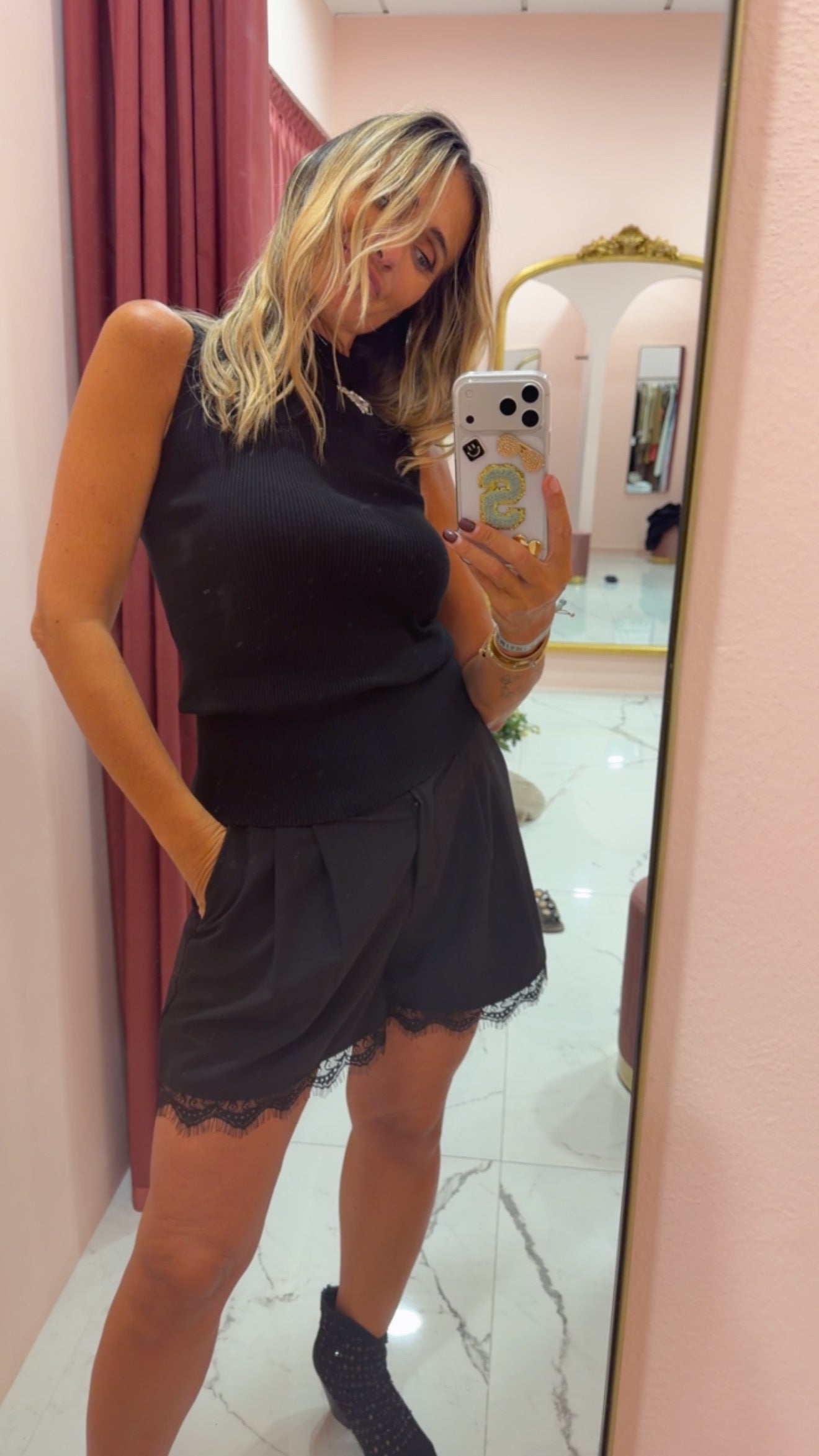 Shorts con pizzo